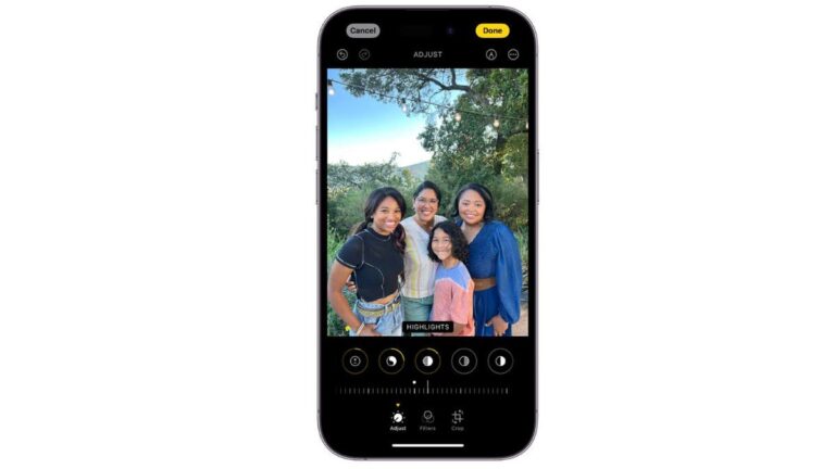 1 Make instant adjustments to your photos with this iPhone crop feature